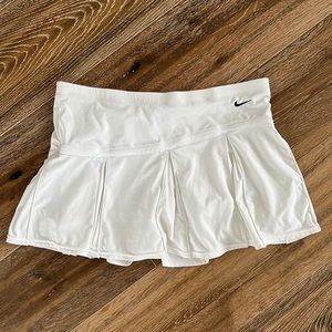 Nike pleated tennis skirt M